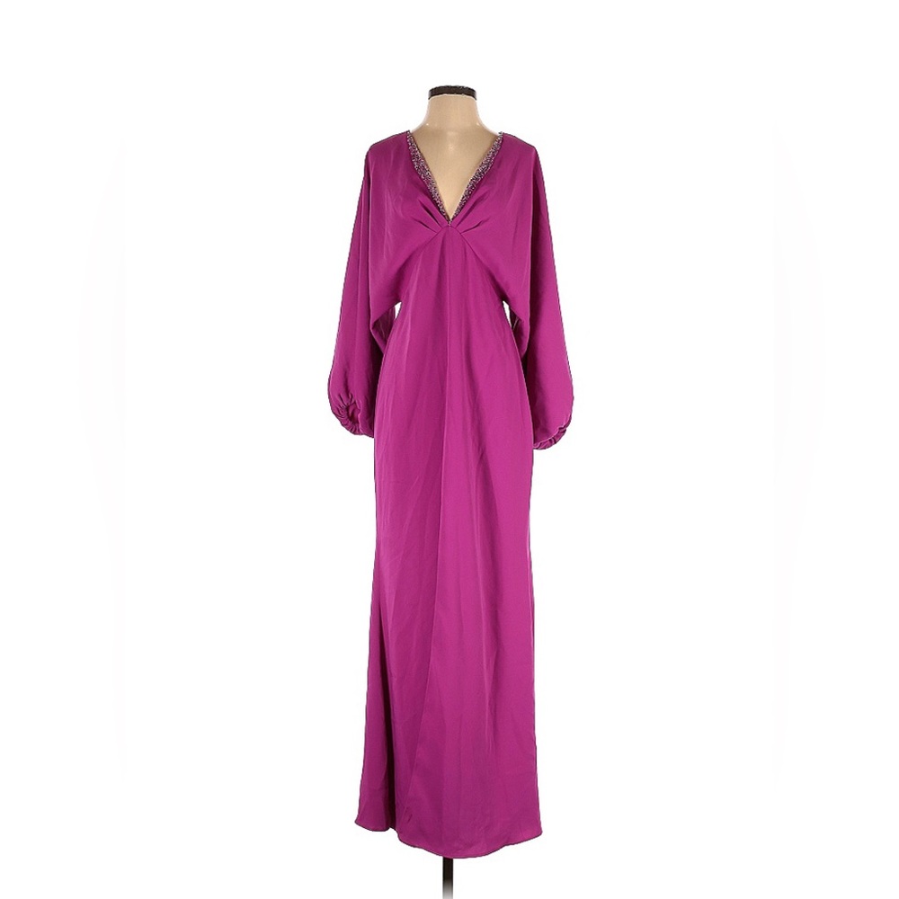 Only worn once to a wedding. Gorgeous, long sleeve cocktail dress.